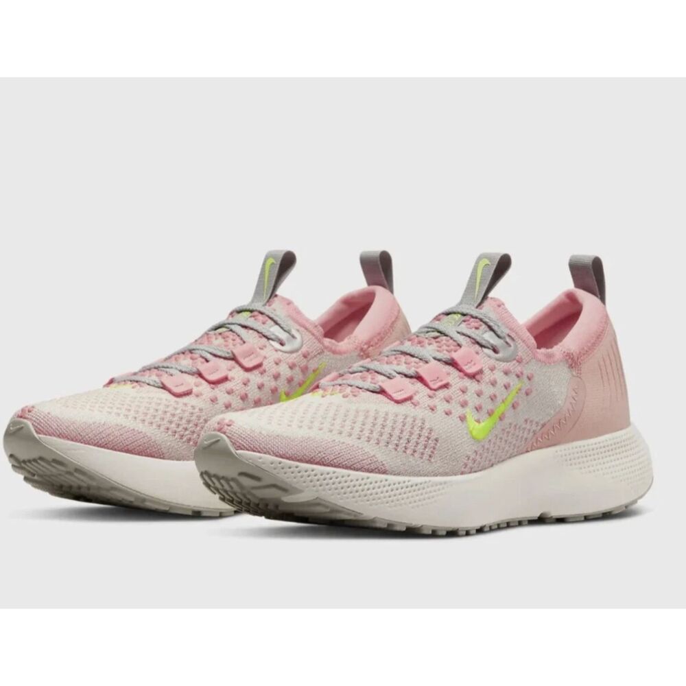 New - Nike React Escape Run Flyknit 'Pink Volt' Women's Size 8